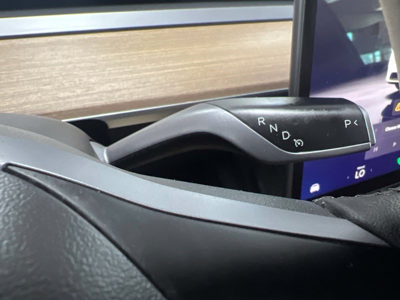 Used 2022  Tesla Long Range image 27