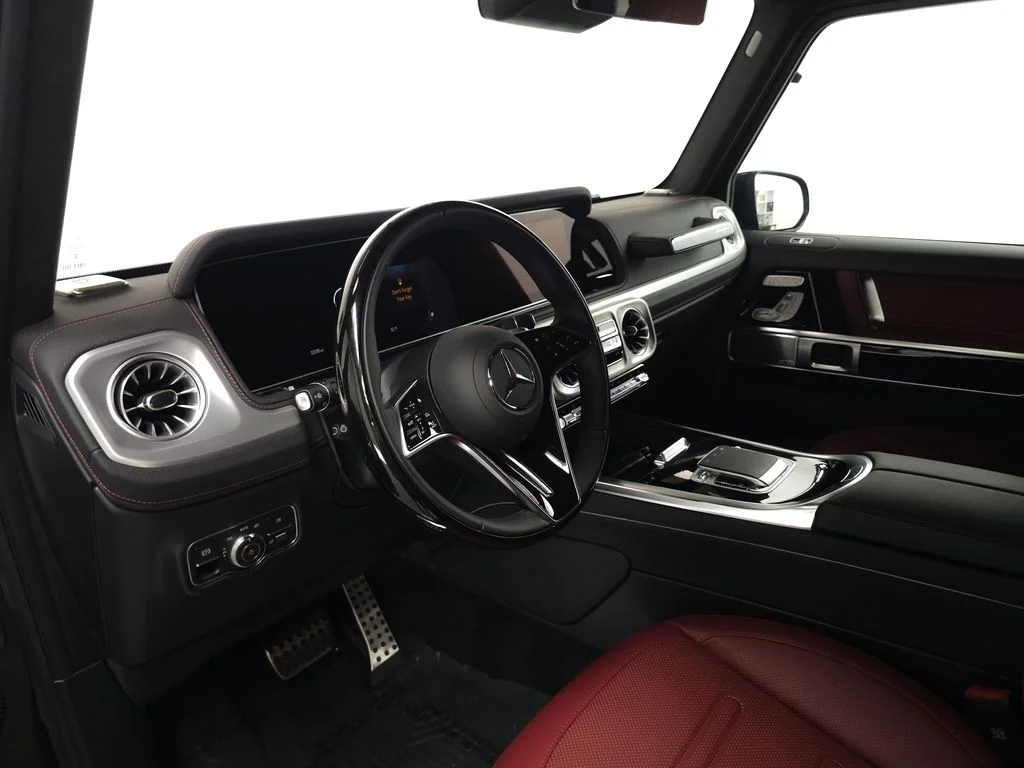Certified Used 2025 Black Mercedes-Benz G 580 image 9