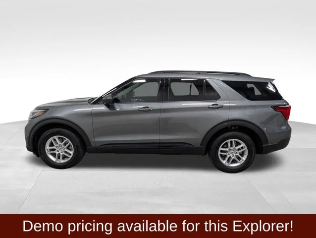 New 2026 Carbonized Gray Metallic Ford Active image 32