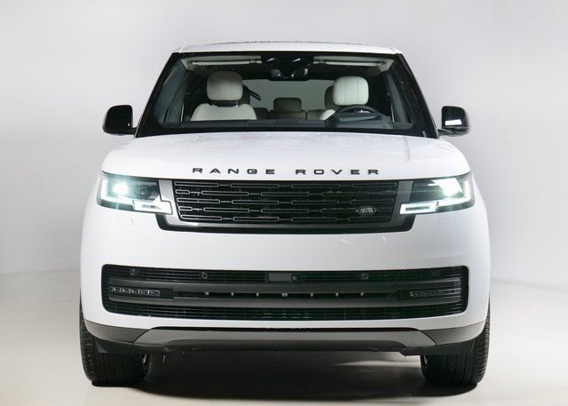 New 2026 Fuji White Land Rover SE image 8