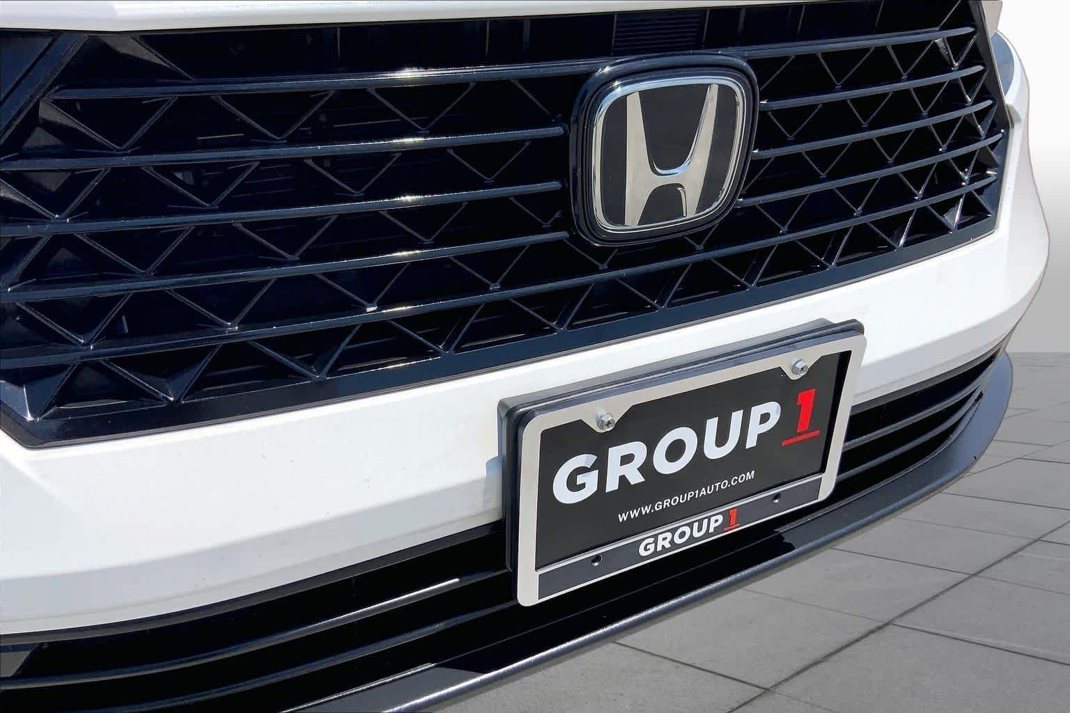 Used 2023 Platinum White Pearl Honda Sport image 29