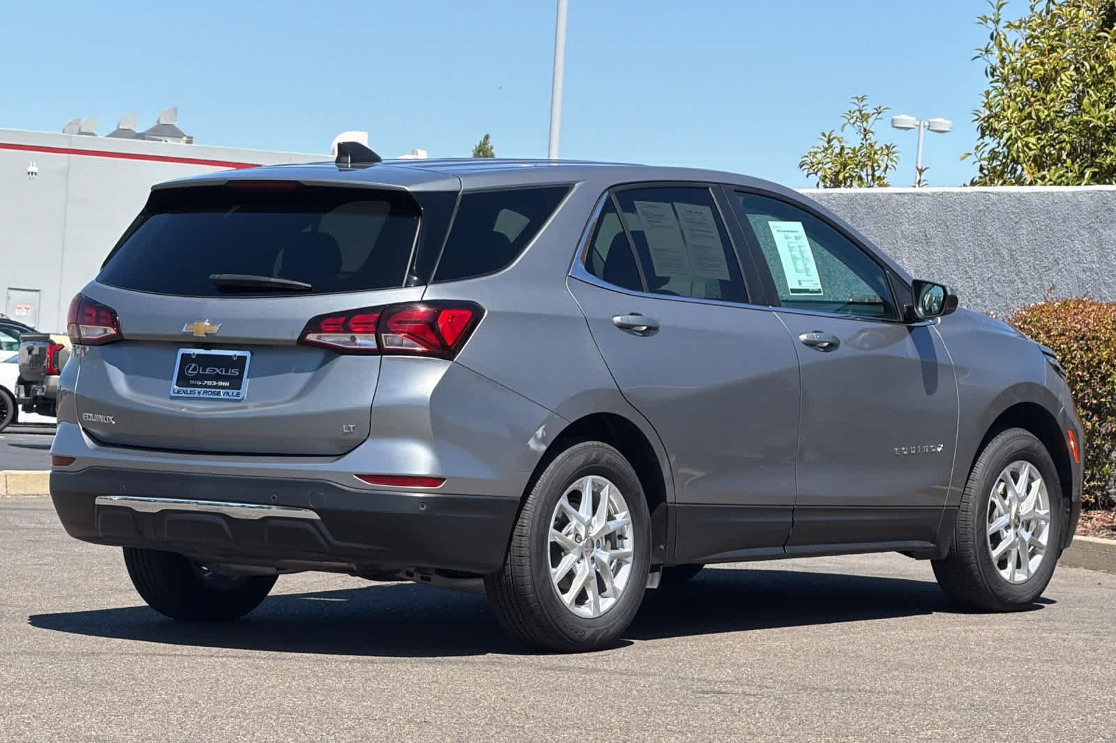 2024 Chevrolet Equinox LT - Photo 2