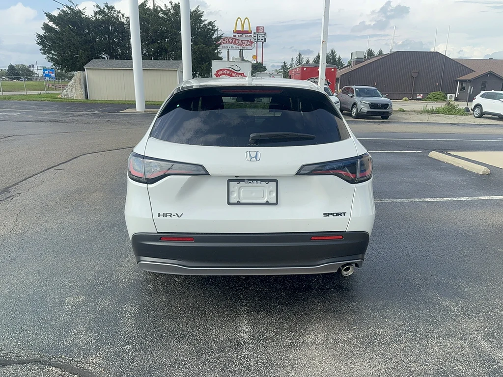 2027 Honda HR-V Sport, photo 6 of 12