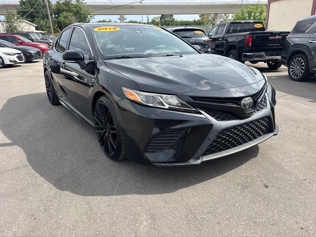 Used 2019 Black Toyota SE image 1