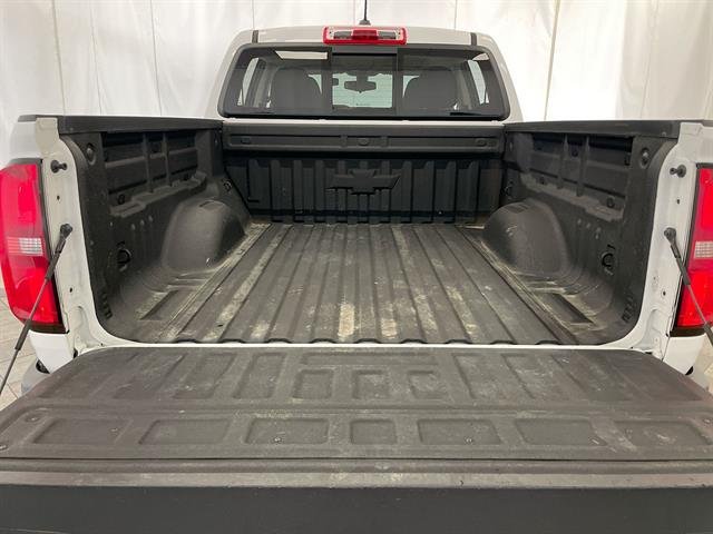 Certified Used 2020 SUMMIT WHITE Chevrolet 4WD LT image 25