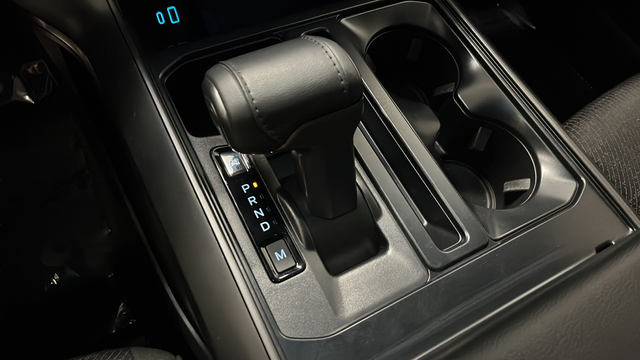 Used 2024 Oxford White Ford XLT image 17
