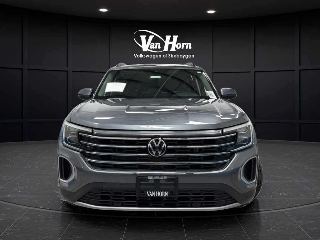 Used 2024 Gray Volkswagen 2.0T SE w/Technology image 2