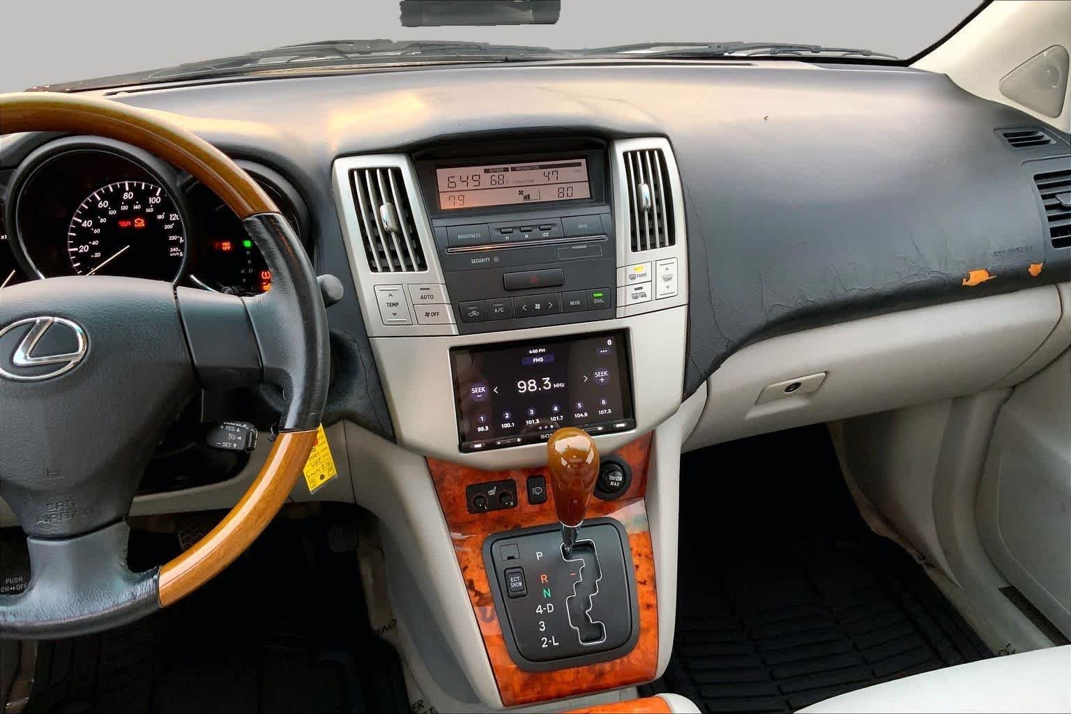 Used 2009 Classic Silver Metallic Lexus  image 6