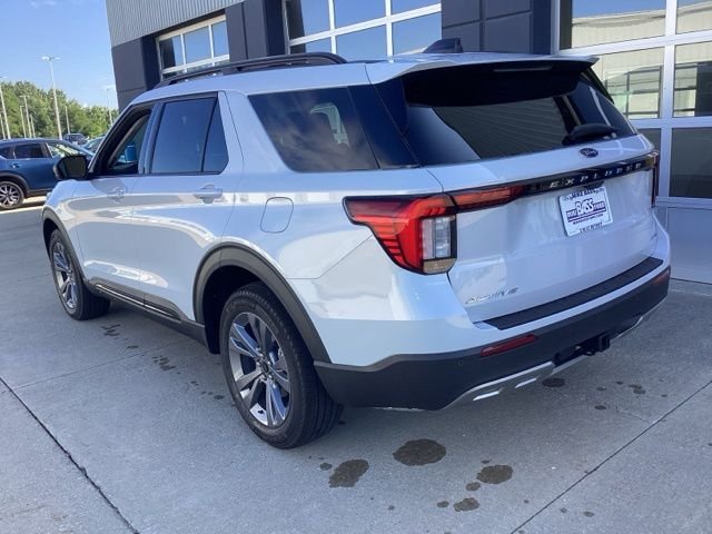 New 2026 Space White Metallic Ford Active image 10