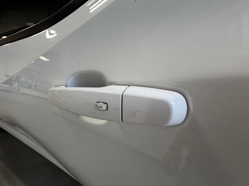 Used 2025 Summit White Chevrolet 2LT image 55