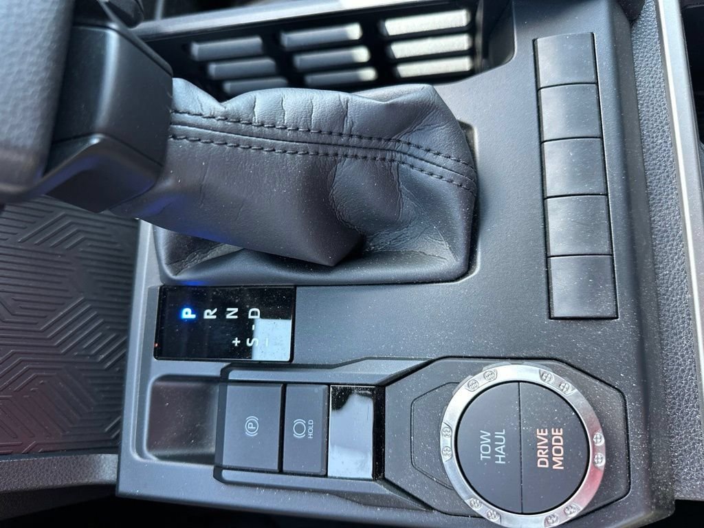 Used 2026  Toyota SR5 image 19