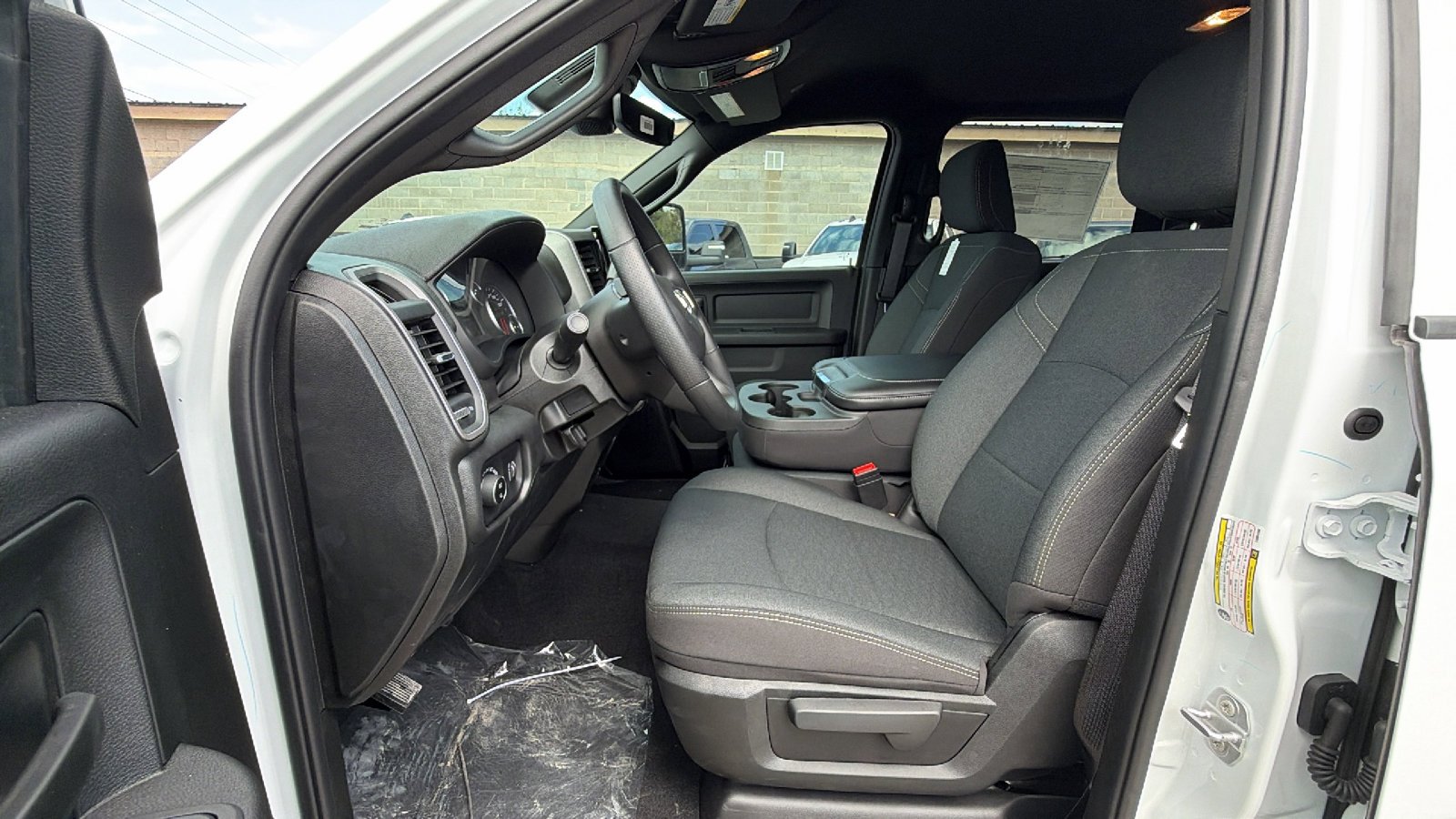 New 2026 Bright White Clear-Coat Exterior Paint RAM Tradesman image 11