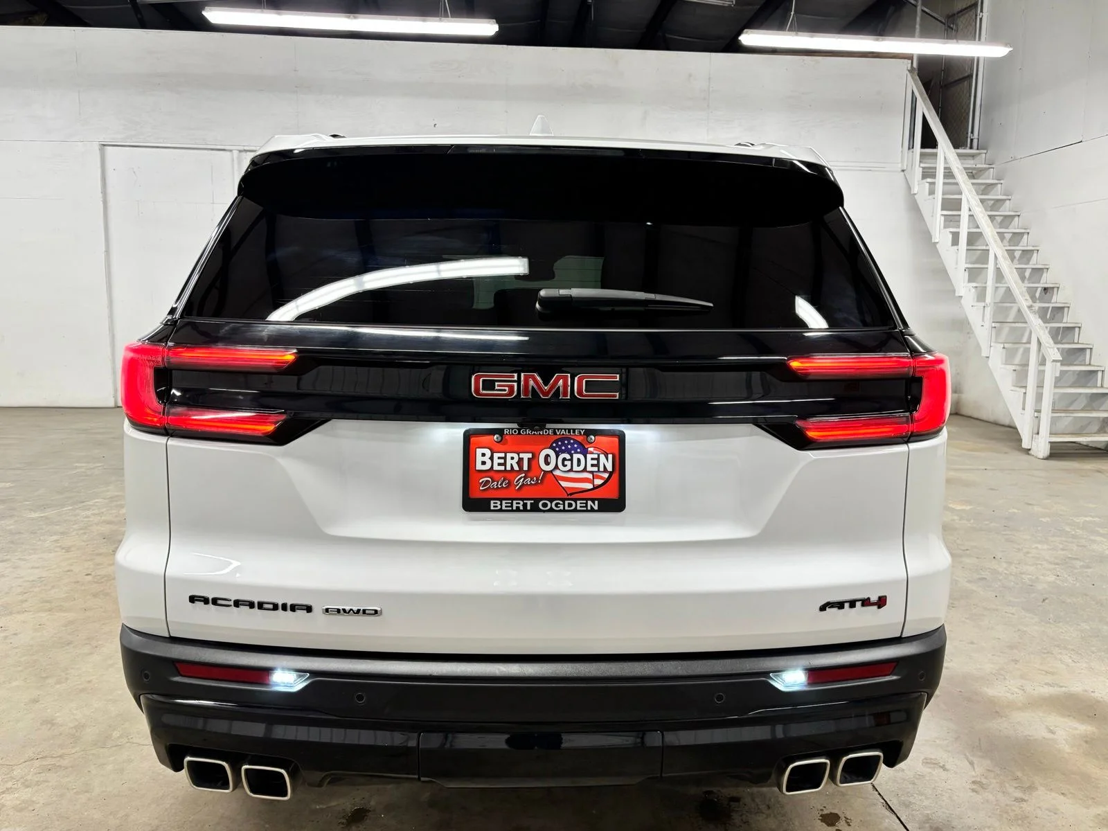 Used 2025 White GMC AT4 image 7