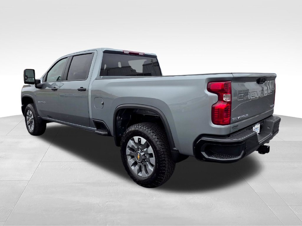 2026 Chevrolet Silverado 2500 HD Custom - Photo 3