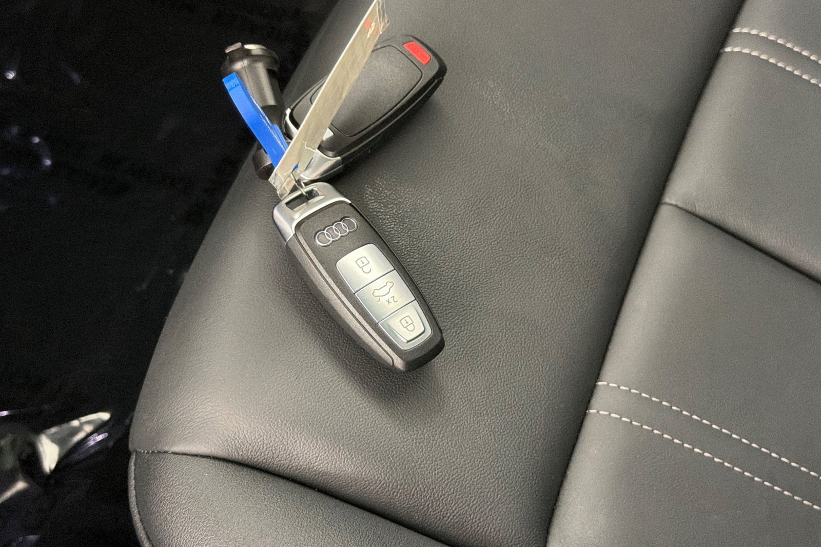 Used 2024 Pebble Gray Audi Premium Plus 50 quattro image 24