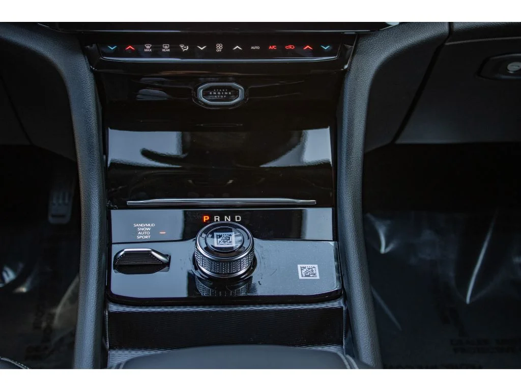New 2026 SILVER ZYNITH Jeep Limited image 29