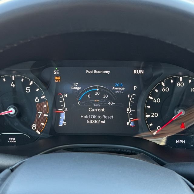 Used 2024 White Jeep Latitude image 19