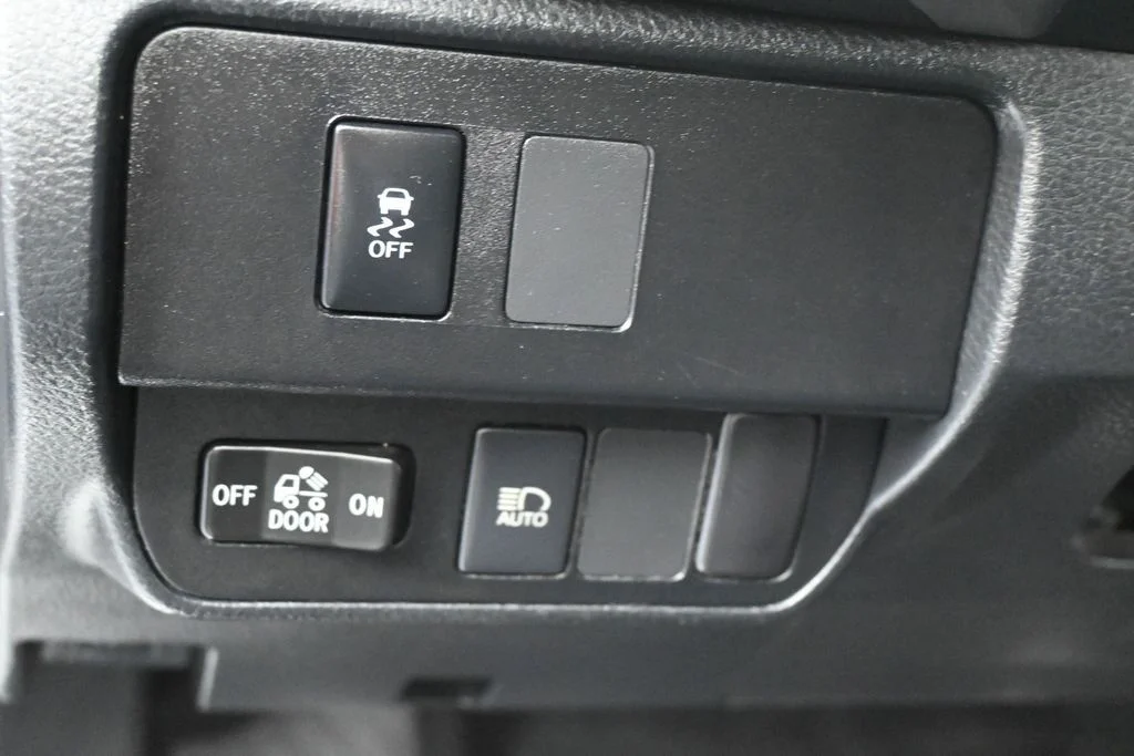 Used 2023 Lunar Rock Toyota SR5 image 17