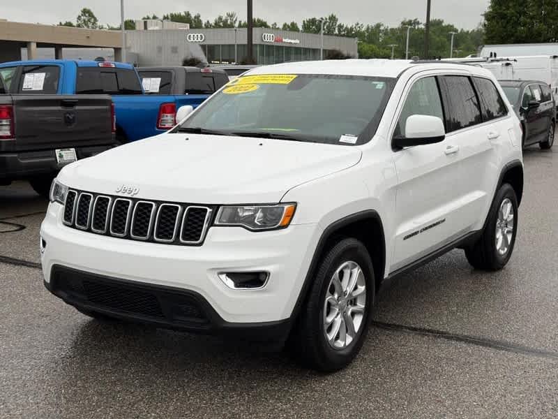 Used 2022 Bright White Clear Coat Jeep Laredo E image 9