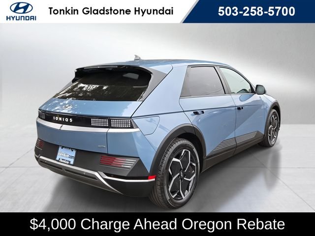 Certified Used 2024 Blue Hyundai SEL image 3