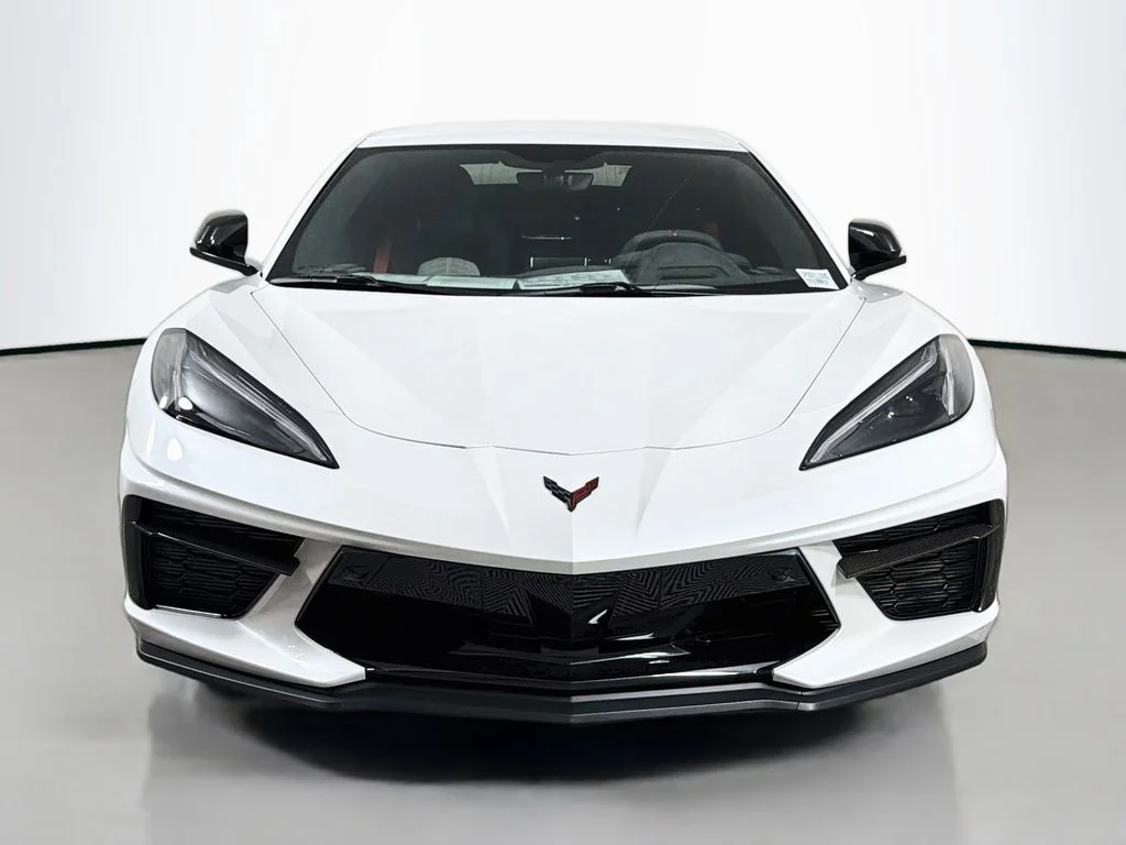 Used 2023 White Chevrolet Stingray image 2