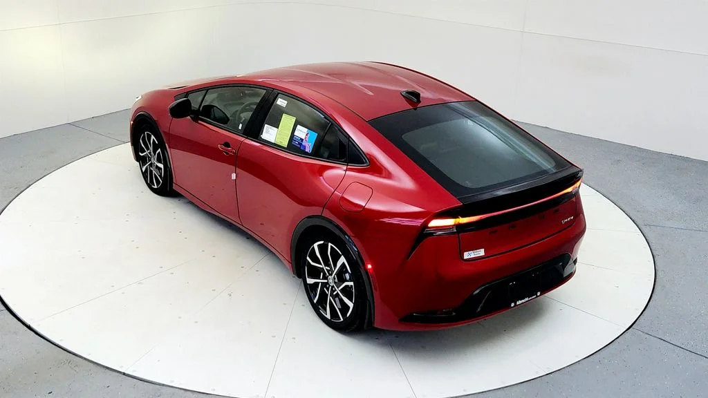 2026 Toyota Prius Plug-in Hybrid XSE - Photo 12