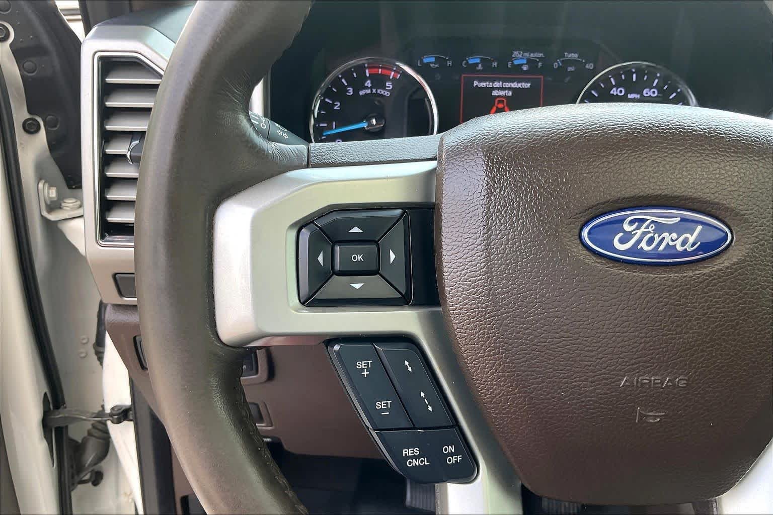 Used 2020 White Ford King Ranch image 23