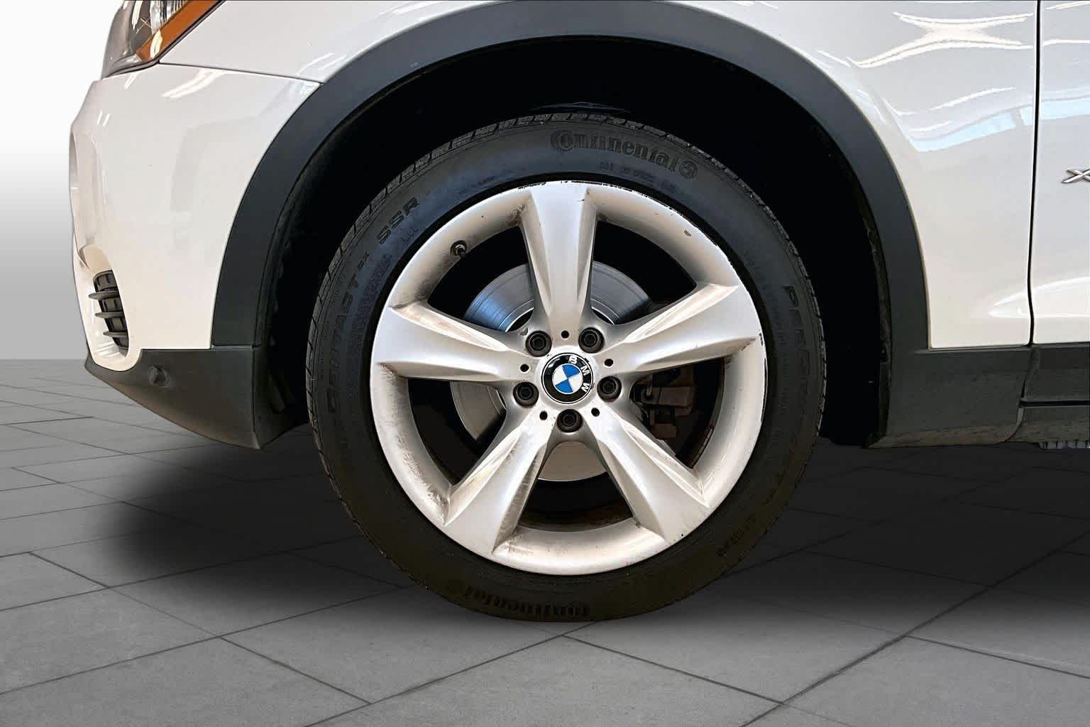 Used 2017 Alpine White BMW xDrive28i image 9