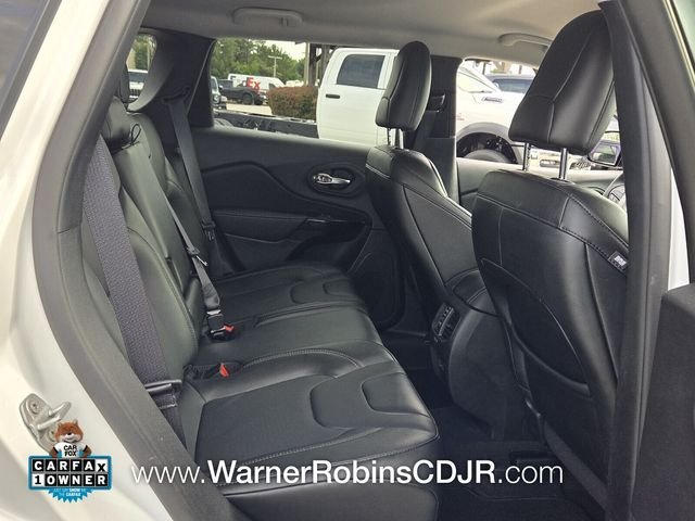 Used 2023 White Jeep Altitude image 16