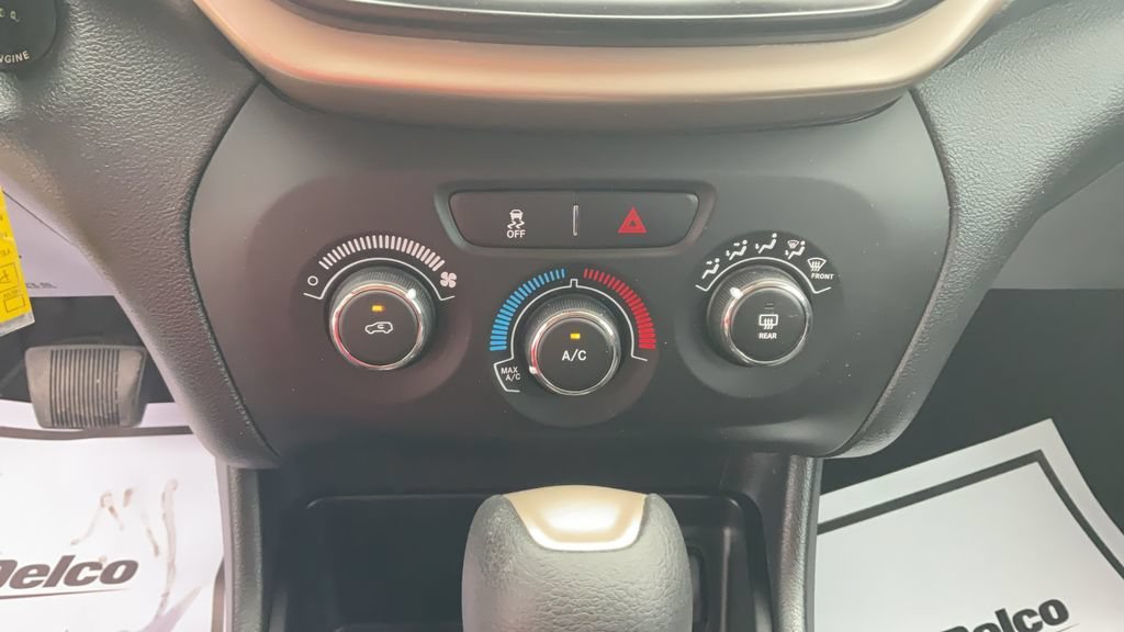 Used 2016 None Jeep Sport image 27