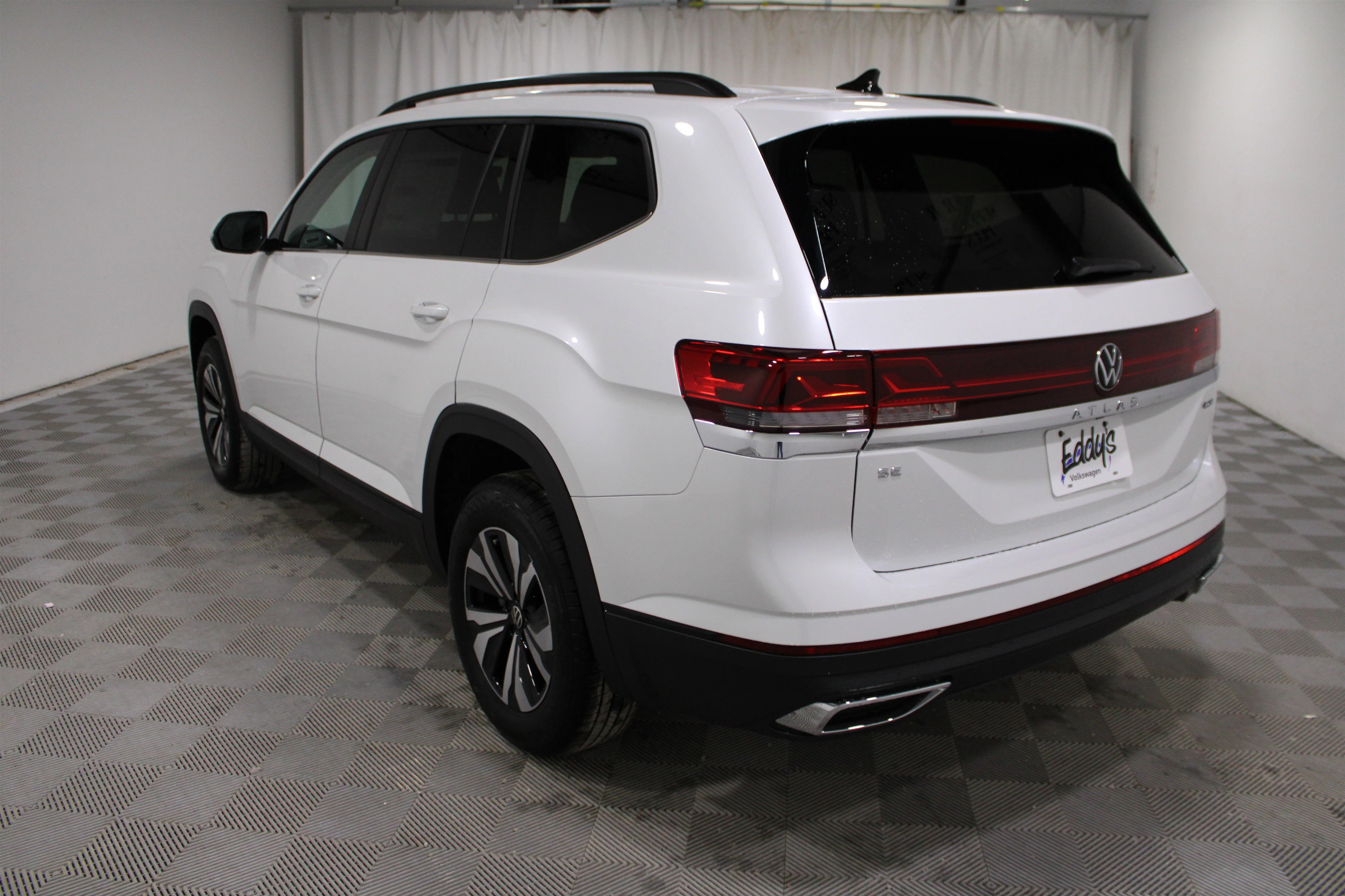 2026 Volkswagen Atlas SE - Photo 30