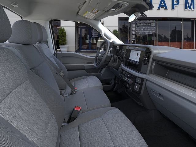 New 2026 Oxford White Ford F-250 XL image 8