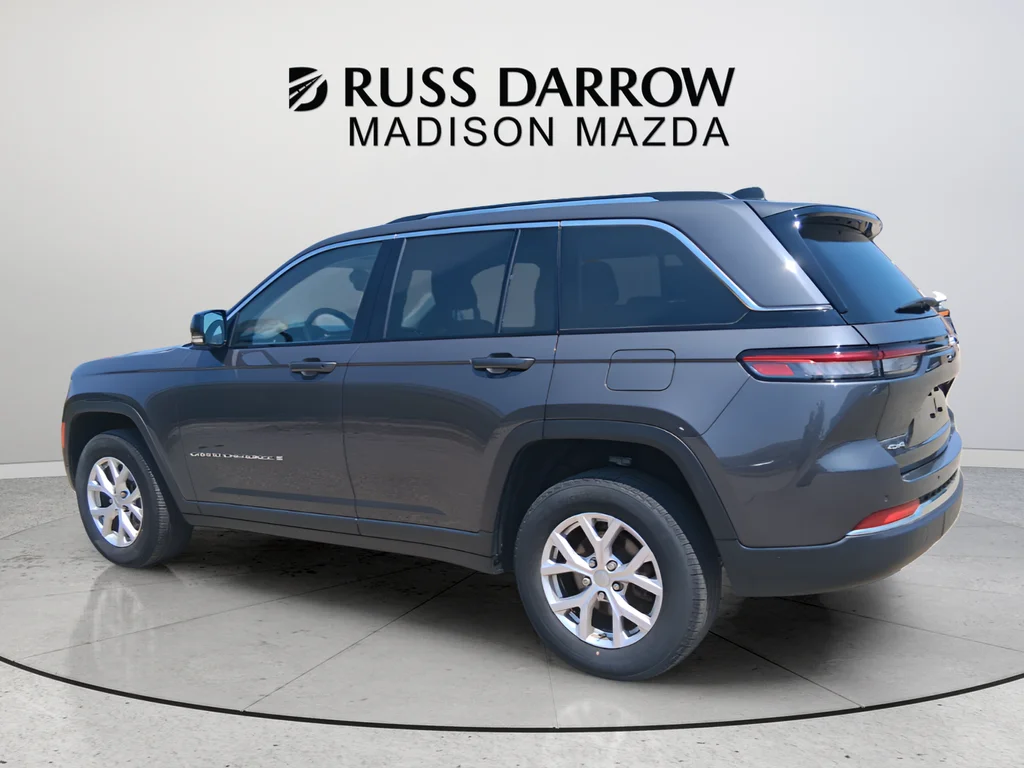 Used 2022 Gray Jeep Limited image 3