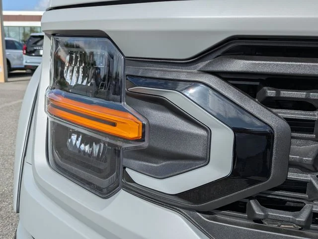 New 2026 Agate Black Metallic Ford XLT image 10