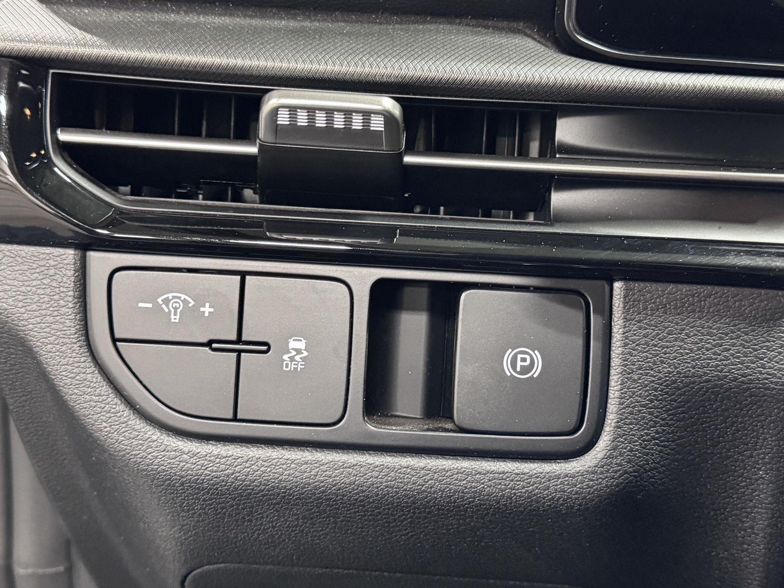 2026 Kia Sportage LX - Photo 32
