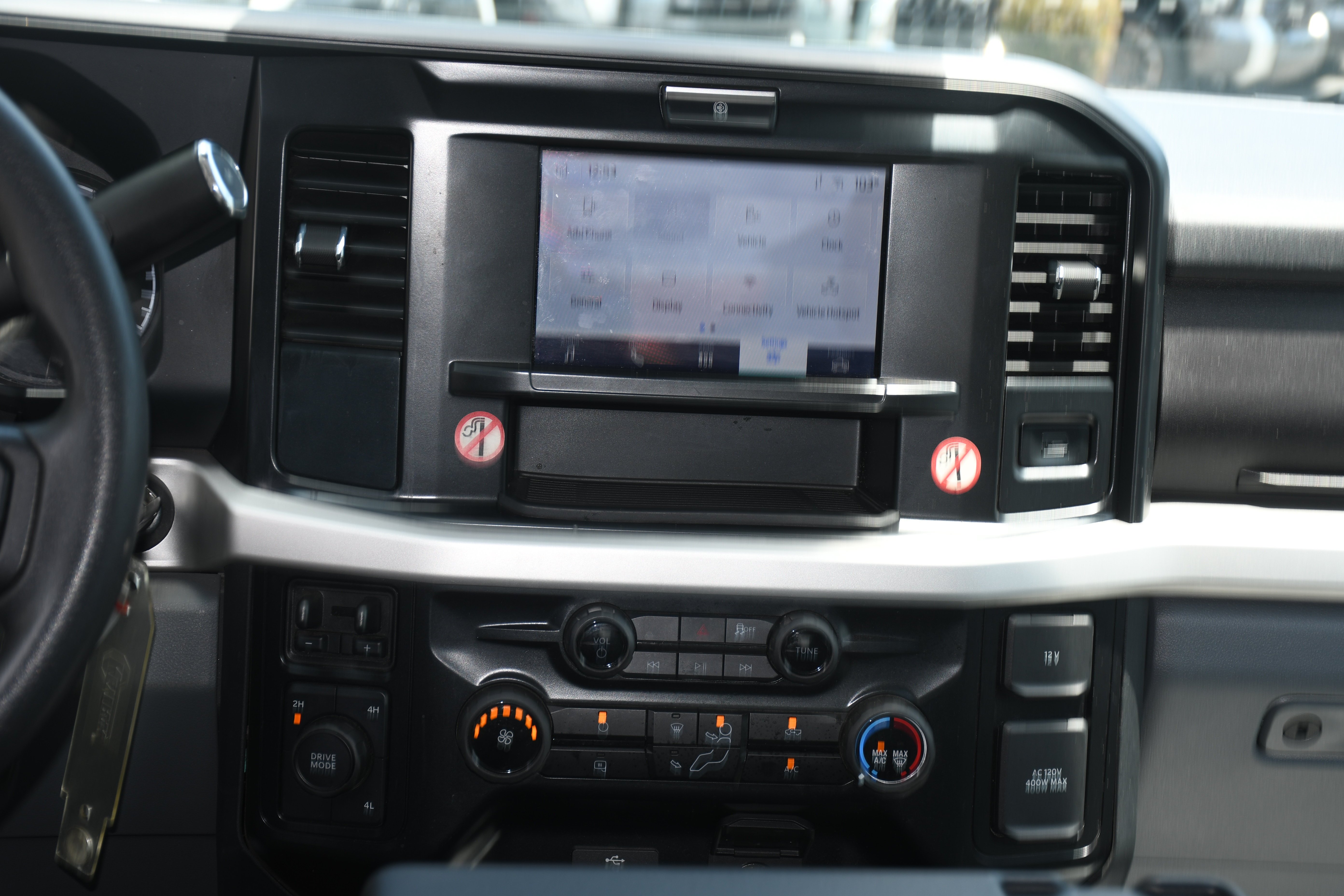 Used 2025 White Ford XLT image 15