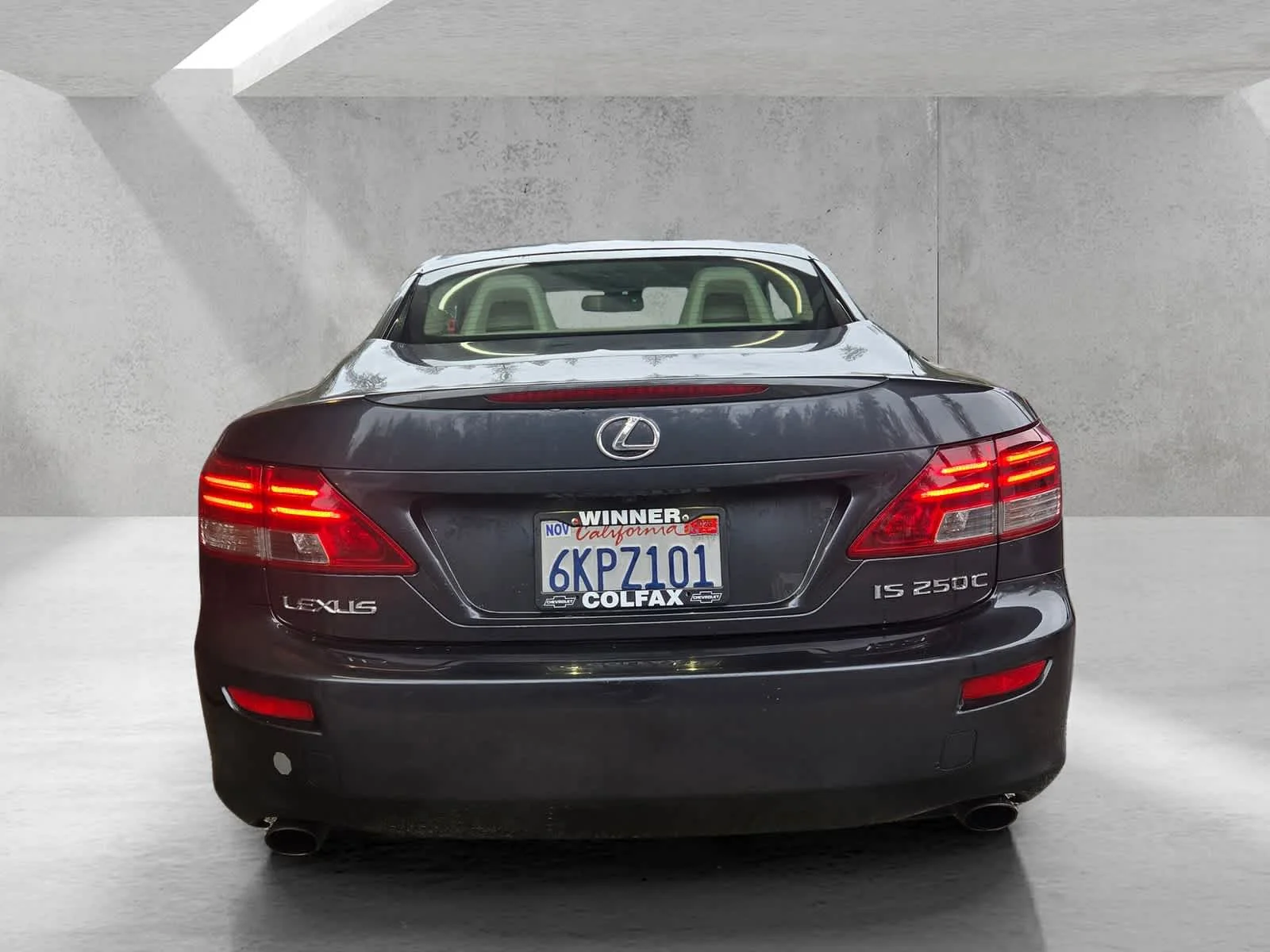 Used 2010  Lexus  image 5