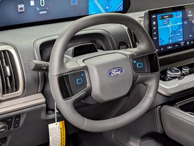 New 2027 Glacier Gray Metallic Tri-Coat Ford Active image 42