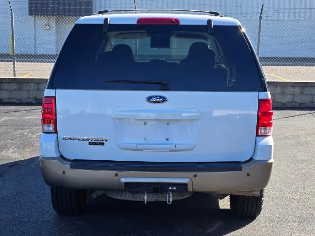 Used 2004 White Ford Eddie Bauer image 15