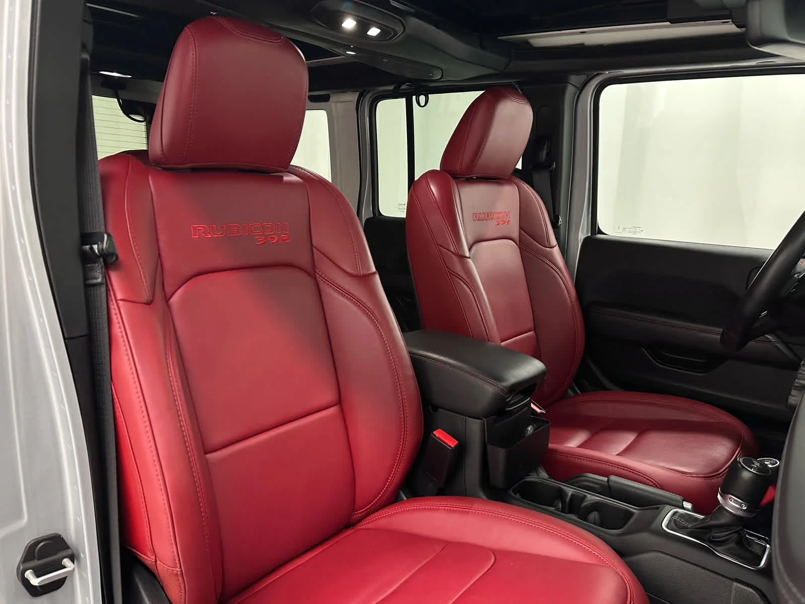 Used 2024 Silver Zynith Clearcoat Jeep Rubicon 392 image 19