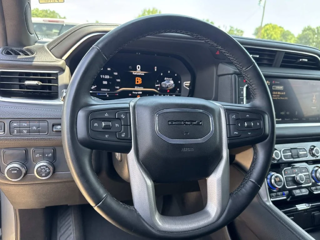 Used 2024 Silver GMC Denali image 39