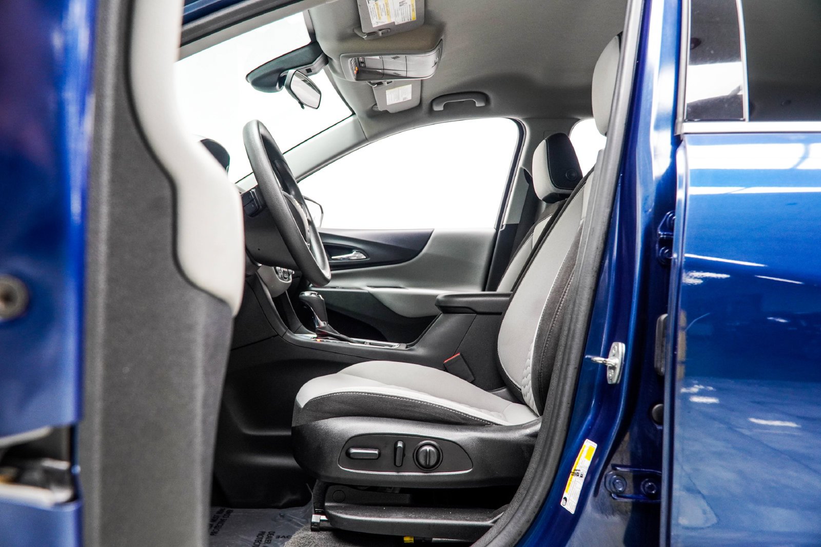 Used 2020 Blue Chevrolet LT image 34