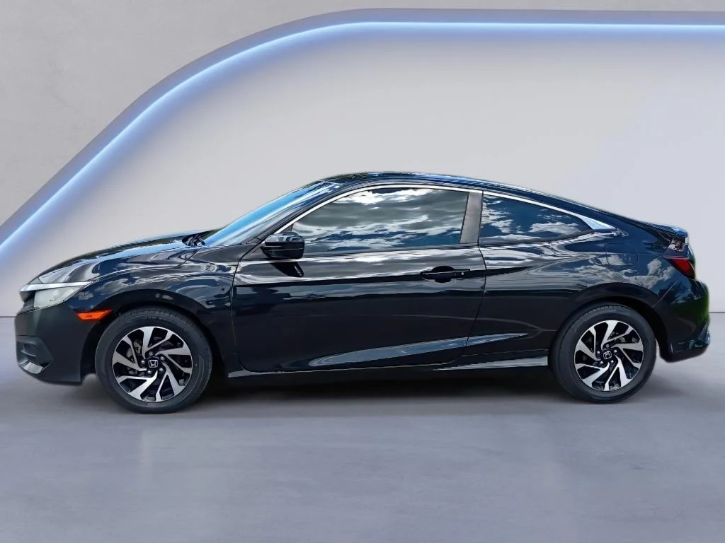 Used 2018 Crystal Black Pearl Honda LX-P image 2
