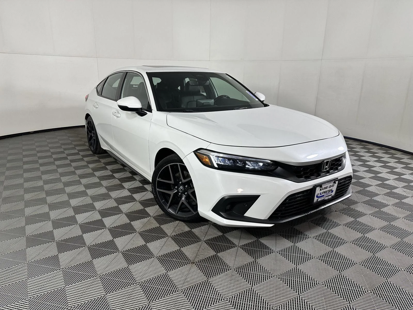 Used 2022 Platinum White Pearl Honda Sport Touring image 14