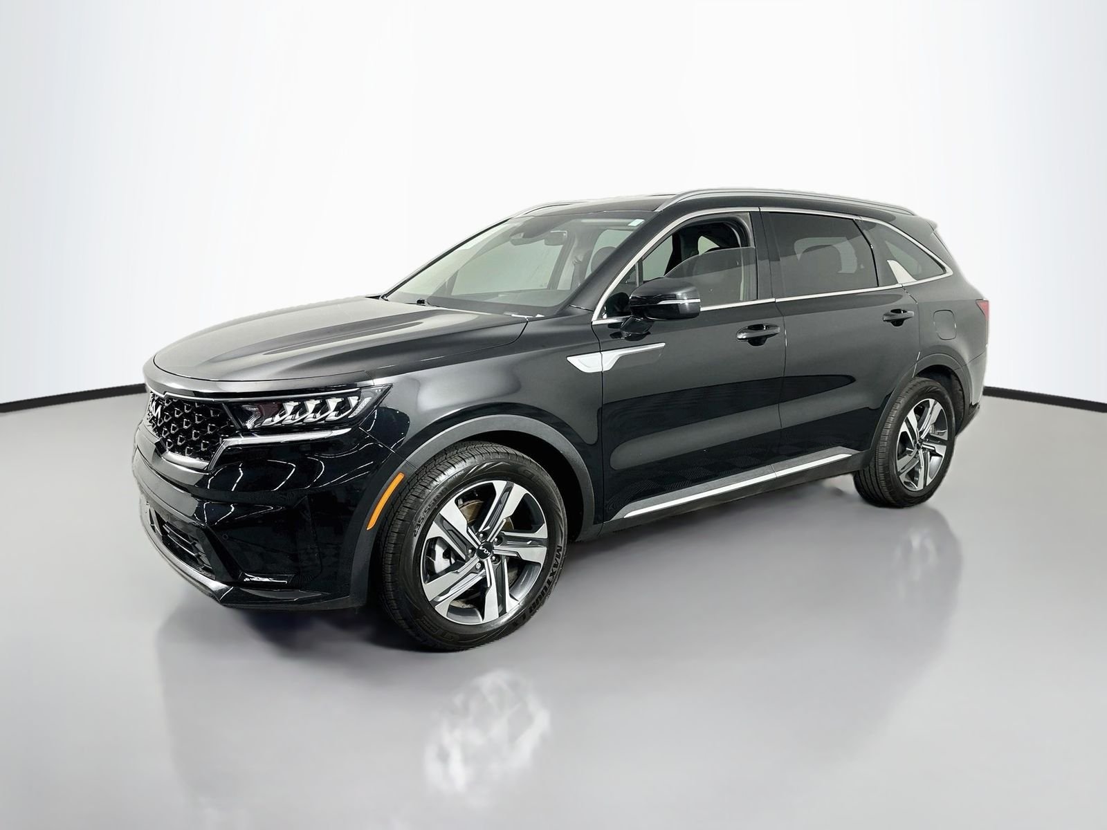 Used 2023 Aurora Black Kia EX image 3