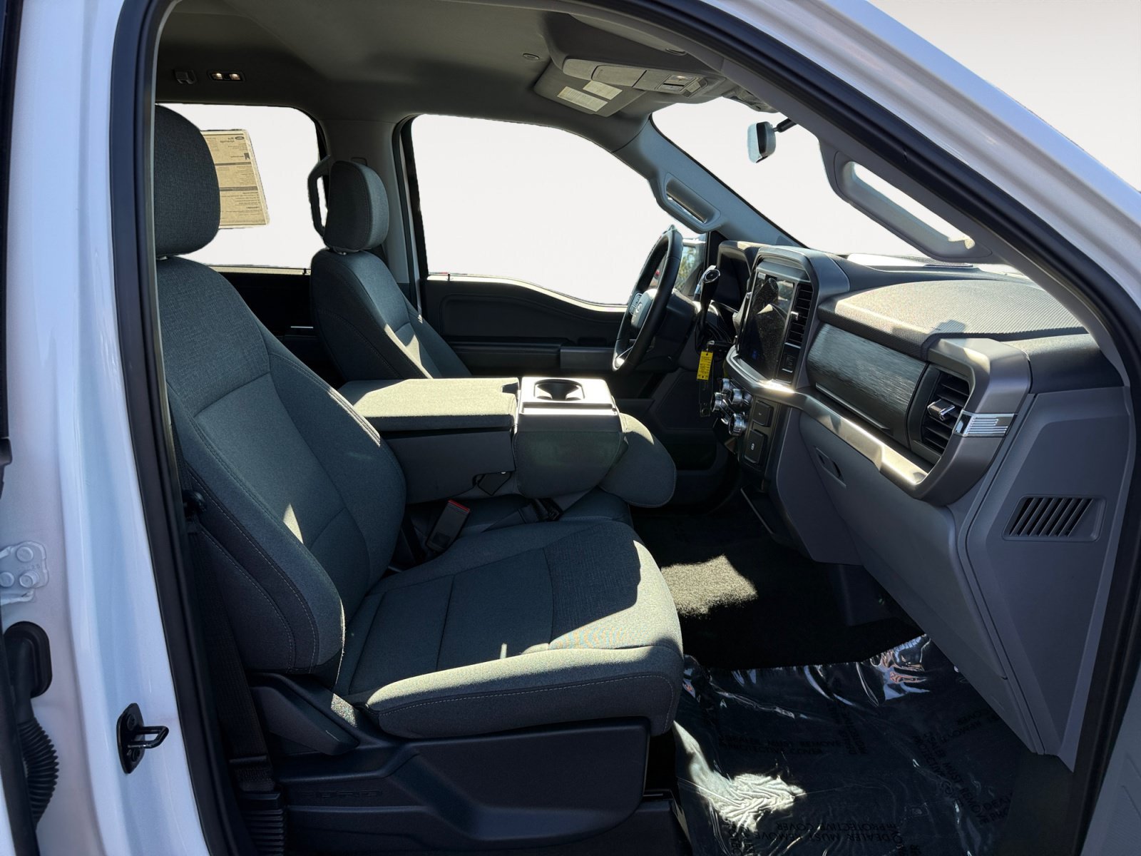 Certified Used 2025 Oxford White Ford XLT image 19