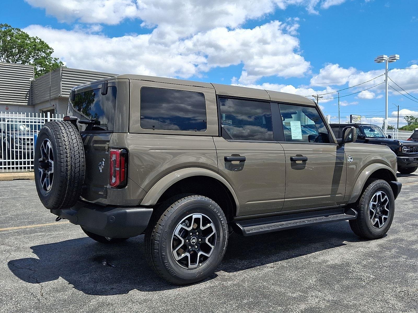 New 2026 Marsh Gray Ford Outer Banks® image 4