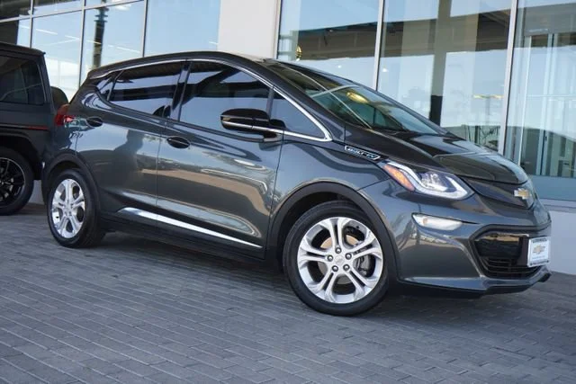 Used 2019 (Includes (TUS) Black grille.) Chevrolet LT image 1