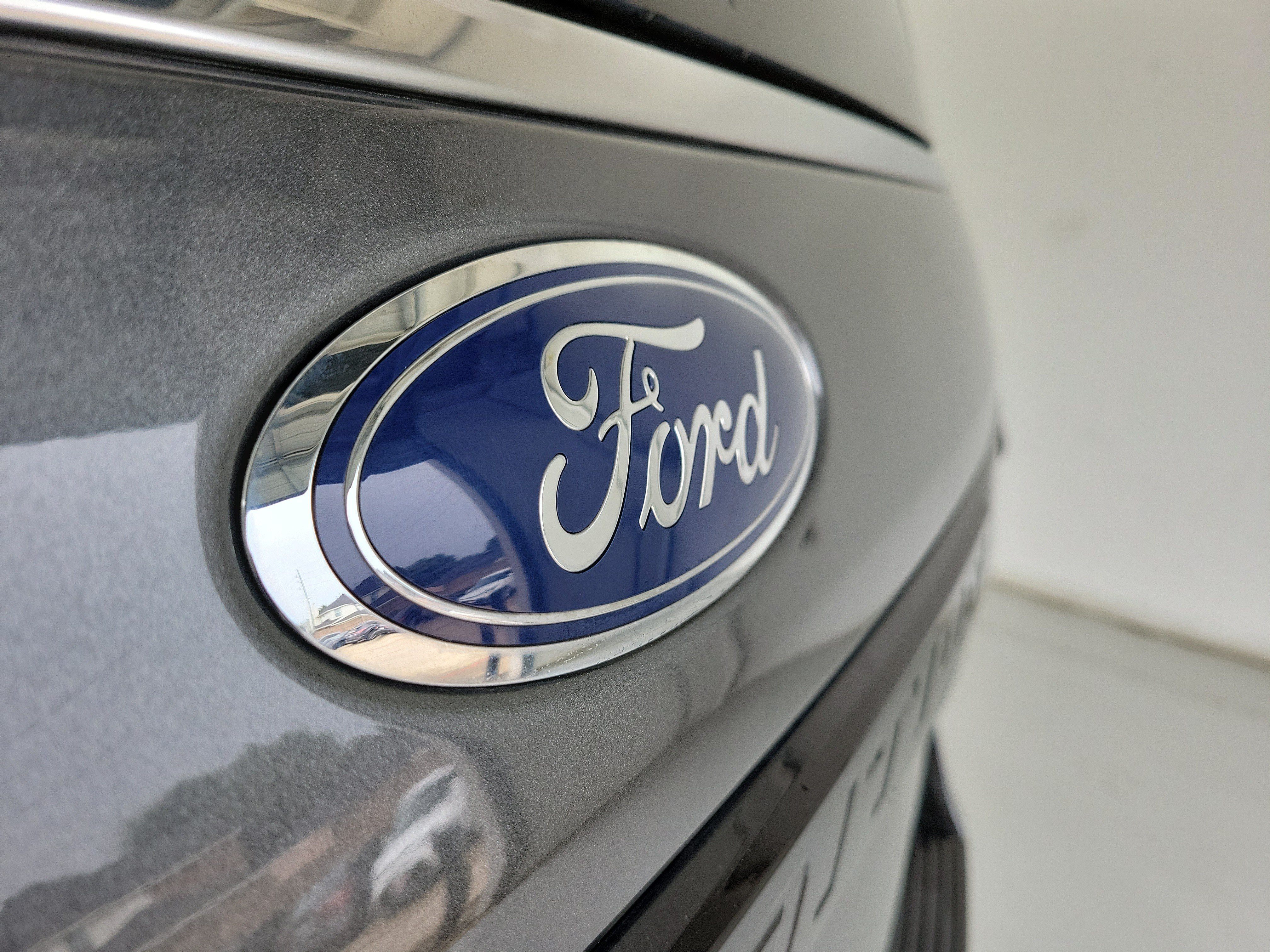 Used 2021 Magnetic Ford Limited image 10