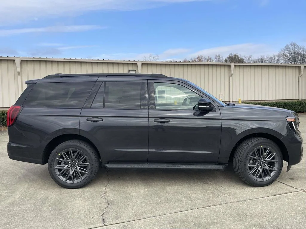 New 2026 Gray Ford Platinum image 2
